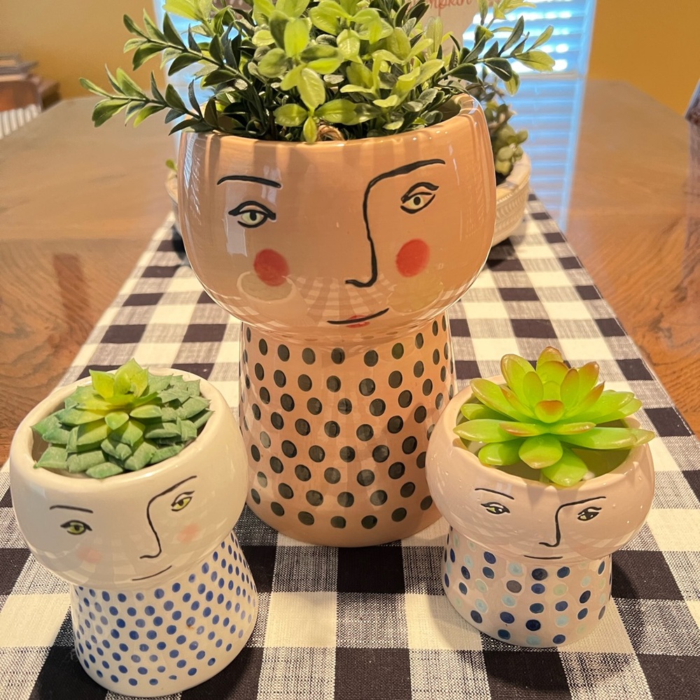 Opal house planters